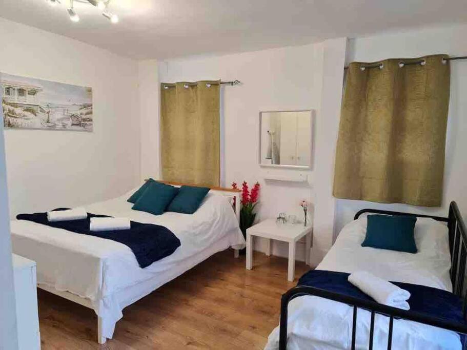 Nice Flat Near Central * Londres